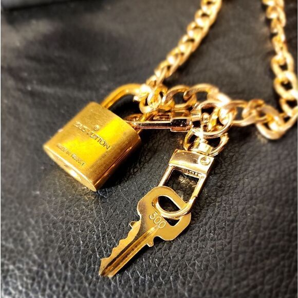 Authentic Louis Vuitton Lock and Key #300 - Picture 7 of 12